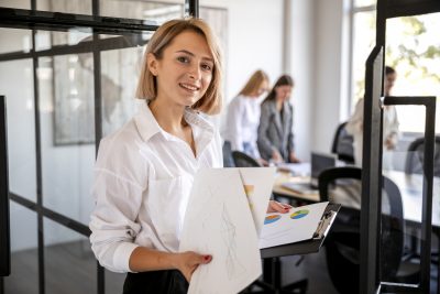 Komercijalist / Komercijalistica